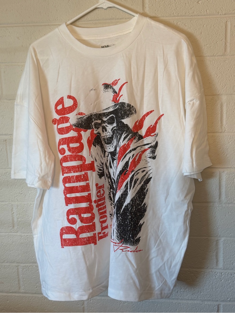 Fashion Nova White Graphic Tee with Red & Black Skull Design